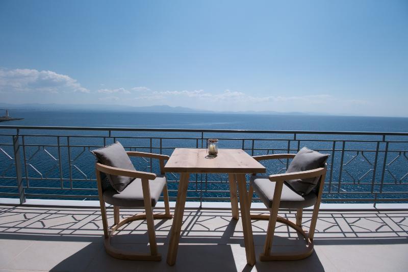 Infinity Hotel Gytheio Exterior photo